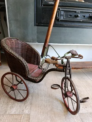 Carro antiguo de hierro madera y mimbre años 30/40