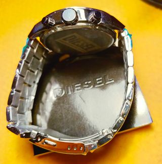 Reloj Diesel Spiked nuevo, dorado y negro