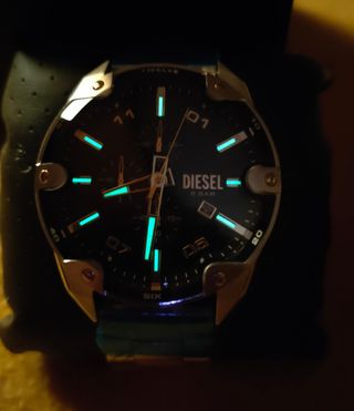 Reloj Diesel Spiked nuevo, dorado y negro