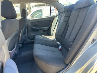 Hyundai Elantra etiqueta B con distribucion