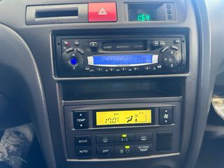 Hyundai Elantra etiqueta B con distribucion