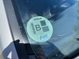 Hyundai Elantra etiqueta B con distribucion