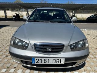 Hyundai Elantra etiqueta B con distribucion