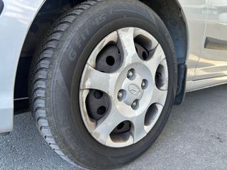 Hyundai Elantra etiqueta B con distribucion