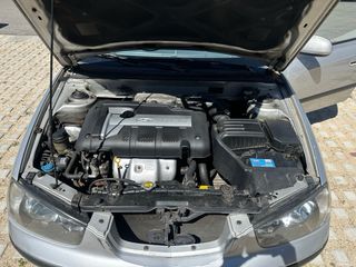 Hyundai Elantra etiqueta B con distribucion