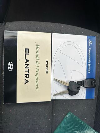 Hyundai Elantra etiqueta B con distribucion