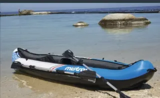 Kayak hinchable  para 2 personas con remo