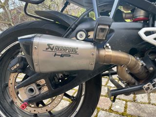 Escape Akrapovič HP BMW