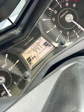 Yamaha TMAX Marrón Maxi-Scooter
