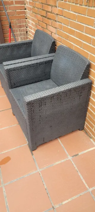 2 Sillones jardín efecto ratán gris con mesa