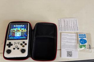 Consola R36MAX 128GB + Funda y Cable