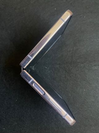 Samsung Galaxy Z Flip 4 Viola