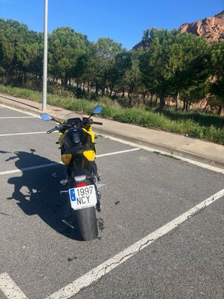 Suzuki GSX 8R Edición Limitada Amarilla