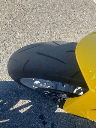 Suzuki GSX 8R Edición Limitada Amarilla