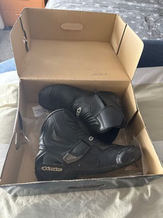 Botas