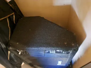Altavoces Laney Negro