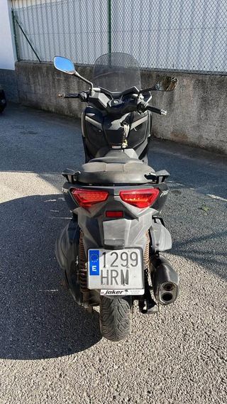 Yamaha XMAX 400