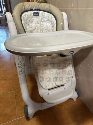 Trona Chicco Polly Progress 5