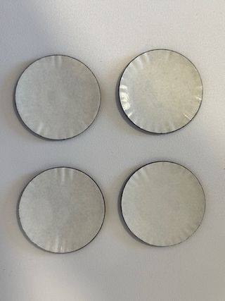 4 Emblemas Tapacubos Mazda Fondo Negro 56mm