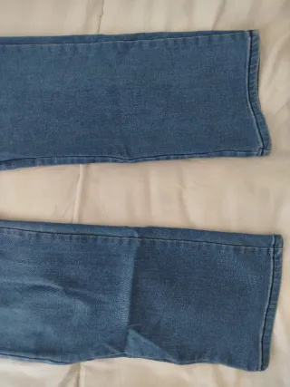 Pantalón vaquero cargo con cremallera