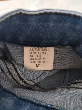 Pantalón vaquero cargo con cremallera