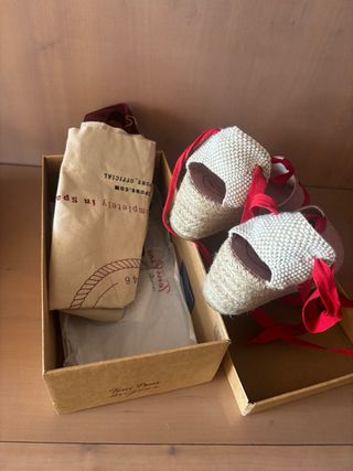 Zapatillas Esparto Toni Pons Rayas Rojas.