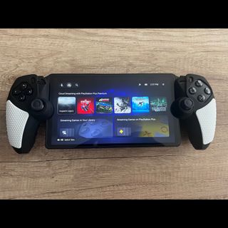 Playstation Portal + Accesorios Negro/Blanco