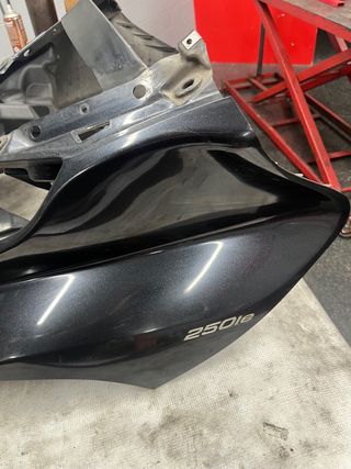 Frontal Piaggio MP3 250 (2007)