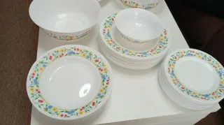 Vajilla 34 piezas: 11 postre, 8 soperos, 10 llanos