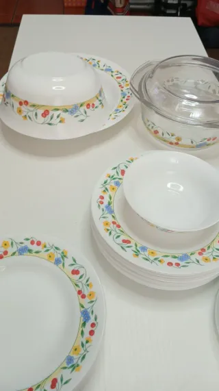 Vajilla 34 piezas: 11 postre, 8 soperos, 10 llanos