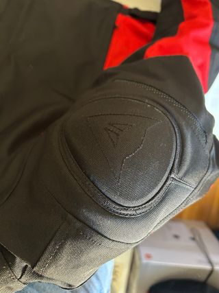 Chaqueta Moto Dainese Negra/Roja Unisex