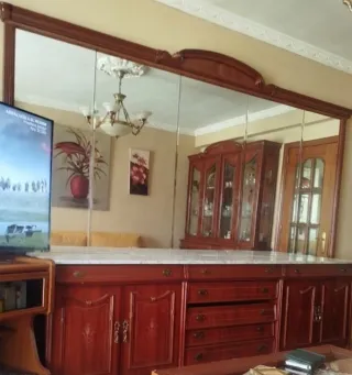 Mueble aparador con espejo