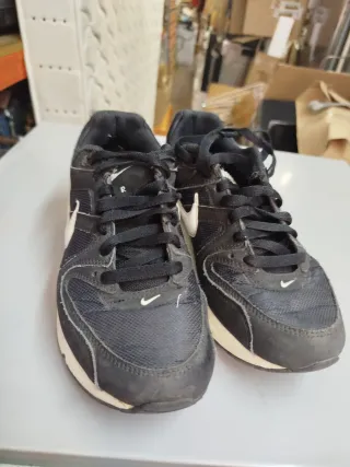 Zapatillas Nike Air Max Negras y Blancas