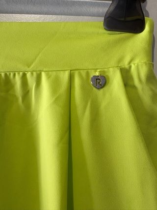 Calcas mais curtas pantalona da Rinascimento