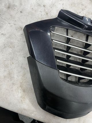 Tapa frontal Piaggio MP3 250 2007