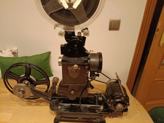 Proyector Pathé Baby 9,5mm