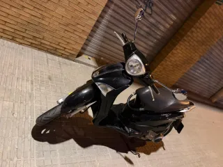 Piaggio Liberty 125 RST Negra