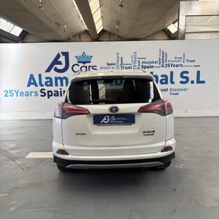 Toyota Rav4 2.5l hybrid 2WD Advance Pack Drive