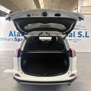Toyota Rav4 2.5l hybrid 2WD Advance Pack Drive