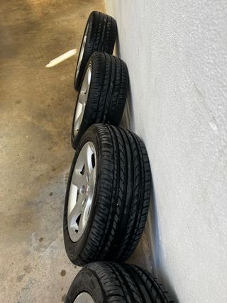 Llantas Peugeot  cubiertas de regalo
