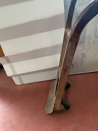 Carretilla antigua de madera