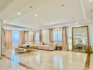 Chalet en alquiler en Las Cancelas - Valdeolletas en Marbella