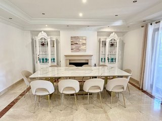Chalet en alquiler en Las Cancelas - Valdeolletas en Marbella