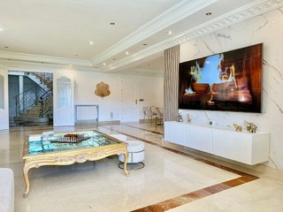 Chalet en alquiler en Las Cancelas - Valdeolletas en Marbella