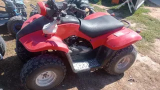 Quad Kymco ,motor 125 de malaguti 2 tiempos.