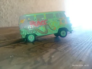 Coche Diecast Fillmore Disney Pixar 2006