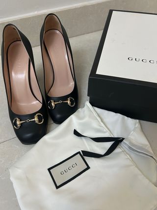Zapatos de tacón Gucci negros 10cm