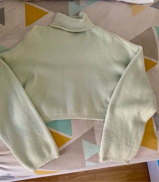 Jersey corto cuello alto verde, da poca talla
