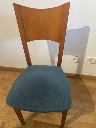 Mesa comedor y 4 sillas madera