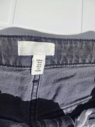 Pantalón corto vaquero gris H&M Talla 46